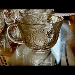 vintage Arcoroc France tea glasses with leaf motif